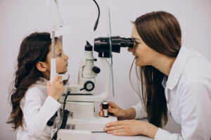 Top Pediatric Eye Doctor in Thane 